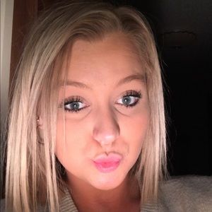 Meet your Posher, Hallie